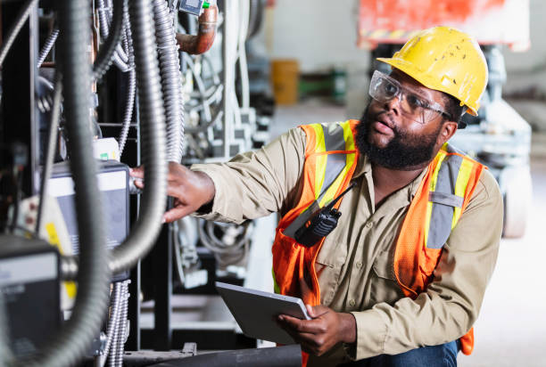 Best Circuit Breaker Repair  in West Crossett, AR